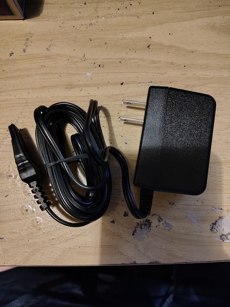 MSA 10087913 Charger for the Altair 4x and 5x series of multi-gas detectors.
