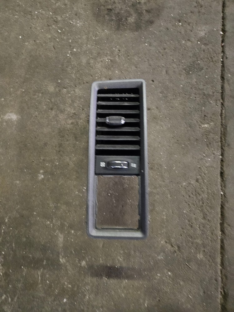 2013-2018 Ram 1500 FR Dash Left Driver Side Air Vent Grill Trim 1WA62DX9AF OEM