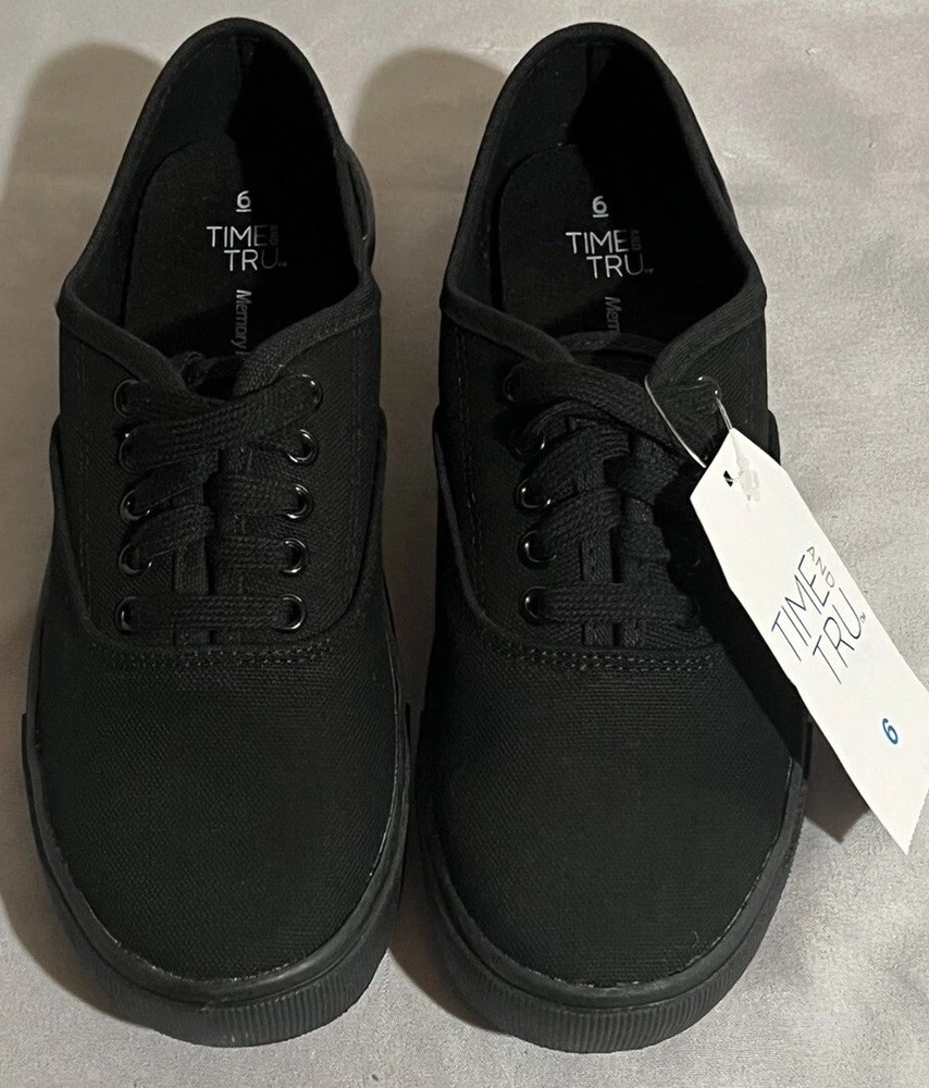 NWT Time & Tru Women Sneaker Shoe Canvas Lace Up Low Casual Shoes Black Size 6