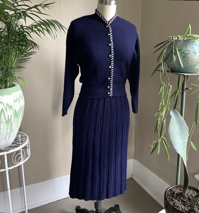 Vintage 1950s navy blue Kimberly Knitwear wool knit sweater skirt set S M/L