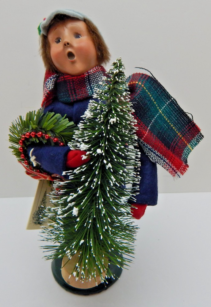 Byers Choice Carolers 2002 Boy w/Tree Russell's Wayland, MA Very Clean! (514