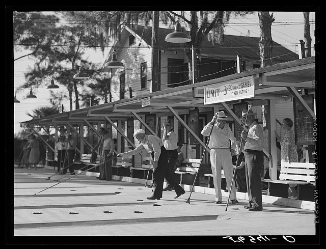 Photo:Sarasota Florida 1941 Shuffleboard Playing at Trailer Park