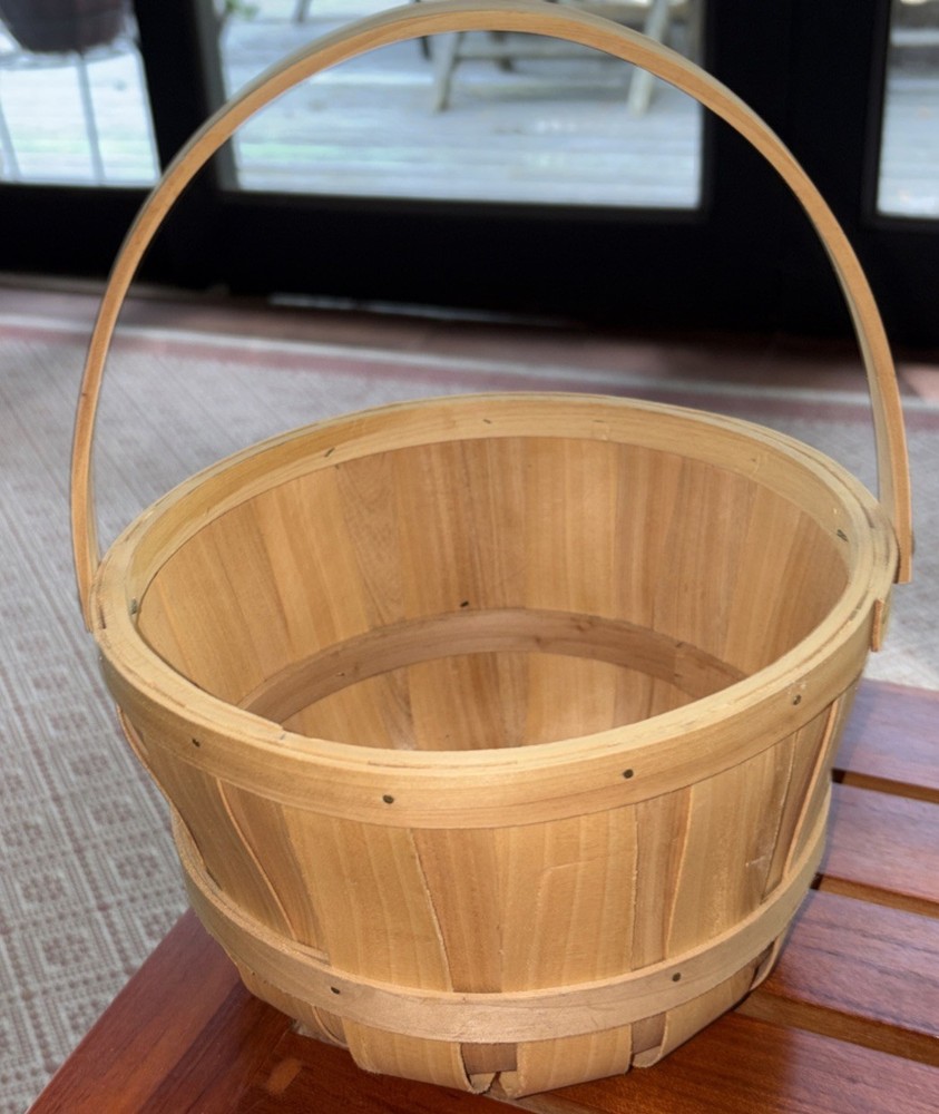 Round Woven Wood Basket with movable handle