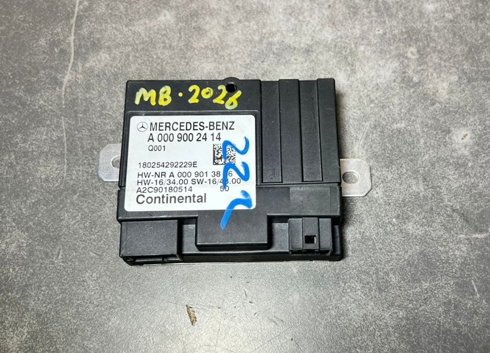 2015-2020 Mercedes S-Class W222 W205 Fuel Pump Control Module A000 9002414 OEM