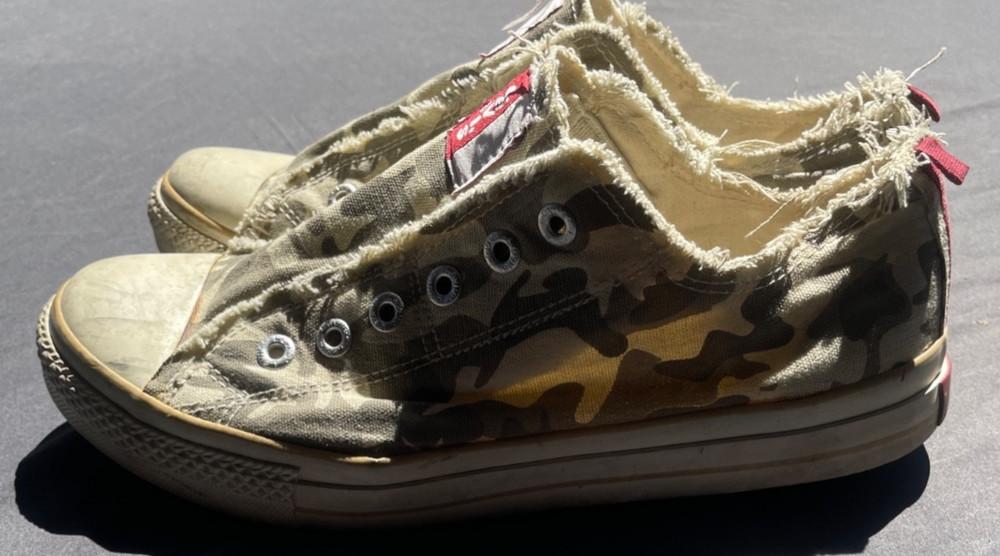 Vintage Mens Us Size 12 Levi's Distressed Camo Slip On Shoes St154