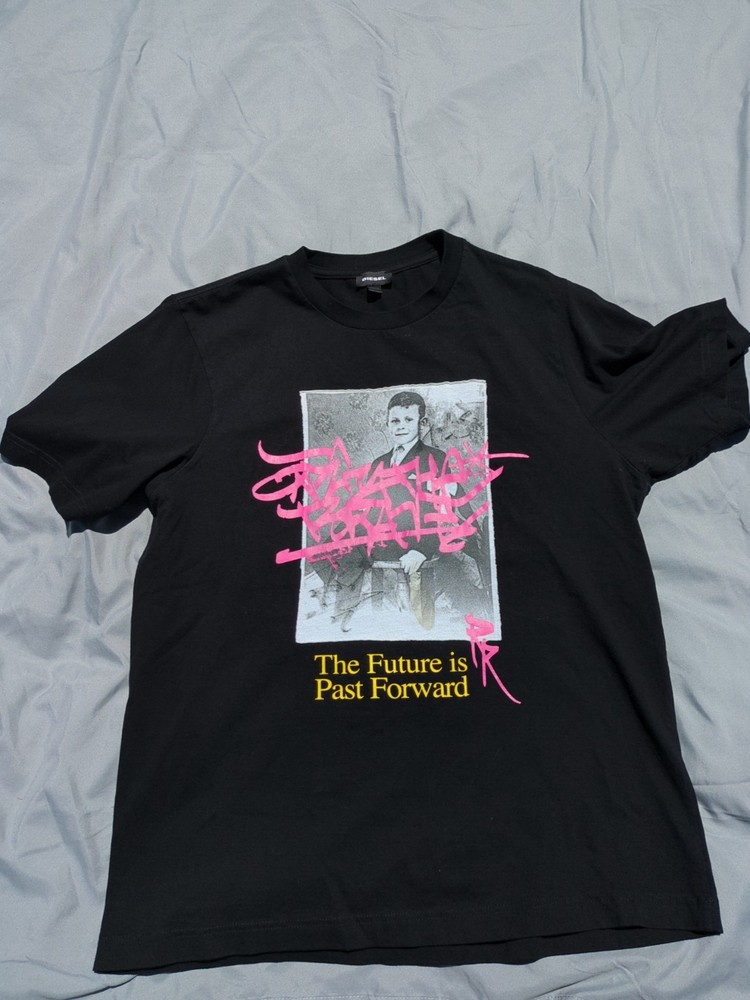 VTG Diesel Graphic T-Shirt Men’s Luxury The Future Streetwear  Black Size LARGE