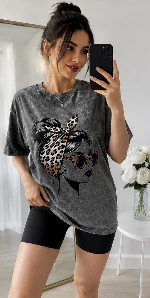 Women’s Gray Butterfly Graphic Print Crew Neck Short Sleeve Lightweight Top