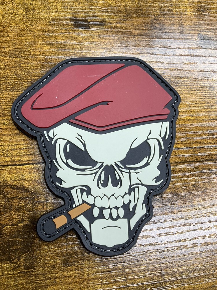 Red Beret Cigar Smoking Skull Patch PVC Tactical Morale HOOK-3D PVC