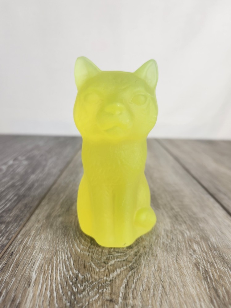 Vaseline Satin Yellow Topaz Uranium Art Glass Cat Paperweight-Glows!
