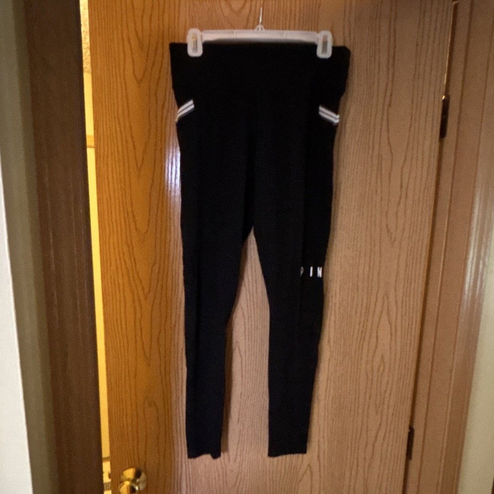PINK Victoria's Secret Ultimate Women's Black Ankle Leggings Logo Size M