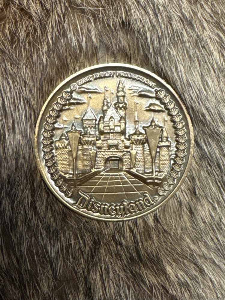 Vintage MAIN STREET, Collectible Coin from the Walt Disney land, Mickey Mouse