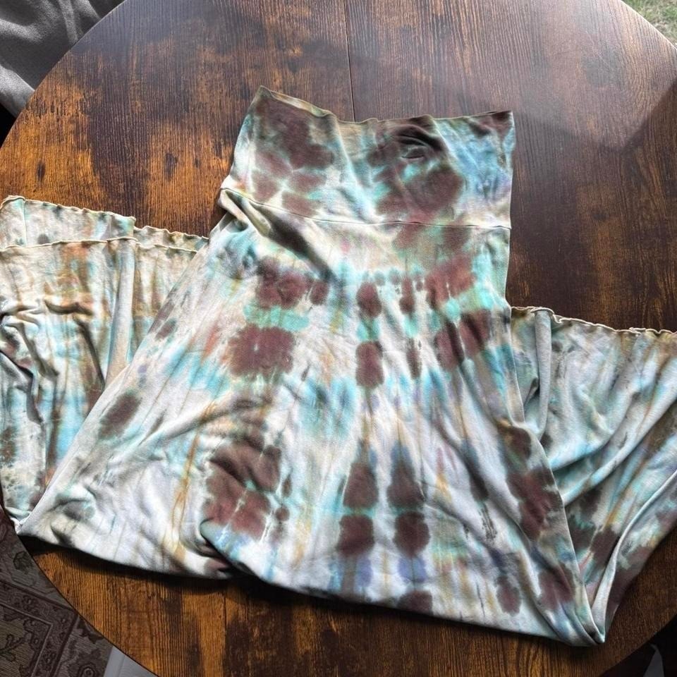 Soft Surroundings Women's Maxi Skirt size Small Tie Dye Boho Flowy Stretch