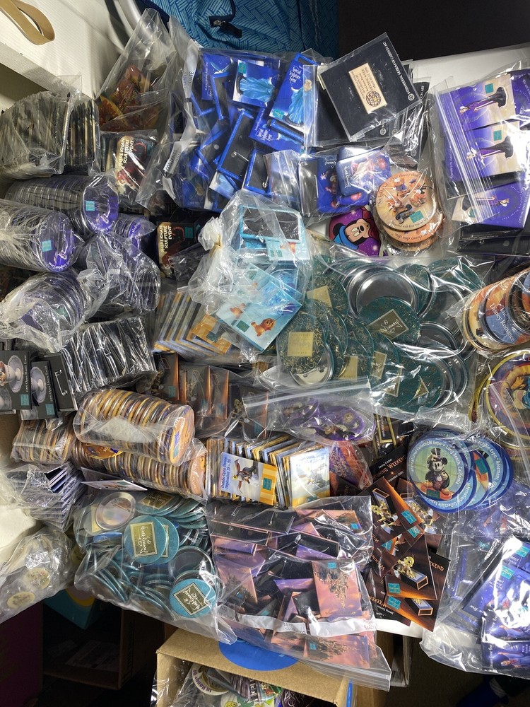 Lot of 18 Walt Disney Wdcc Button Badge Pins Will Try To Accommodate Requests-image