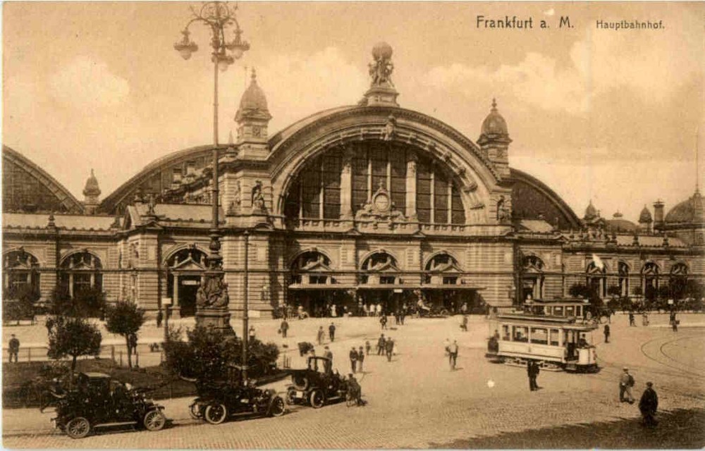 Frankfurt Central Station -45132