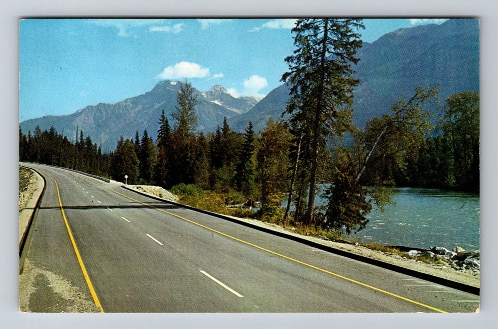 Canada- Revelstoke B.C. Rogers Pass Highway Postal Old PC View Vintage Postcard