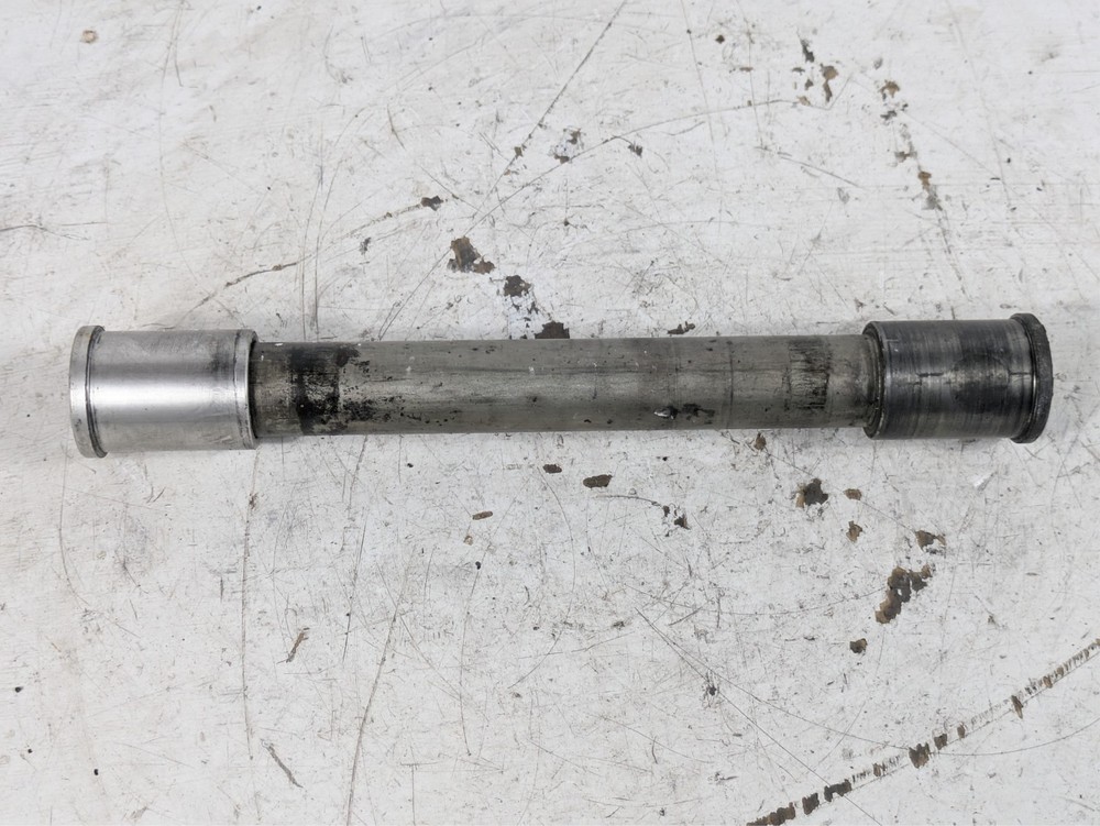 08-09 Kawasaki 1400GTR Concours 14 ZG1400 Front Wheel Axle Bolt