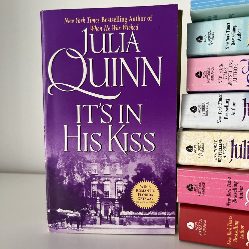 It’s In His Kiss Julia Quinn 1st Printing 2005 Stepback Bridgerton #7 Avon Books