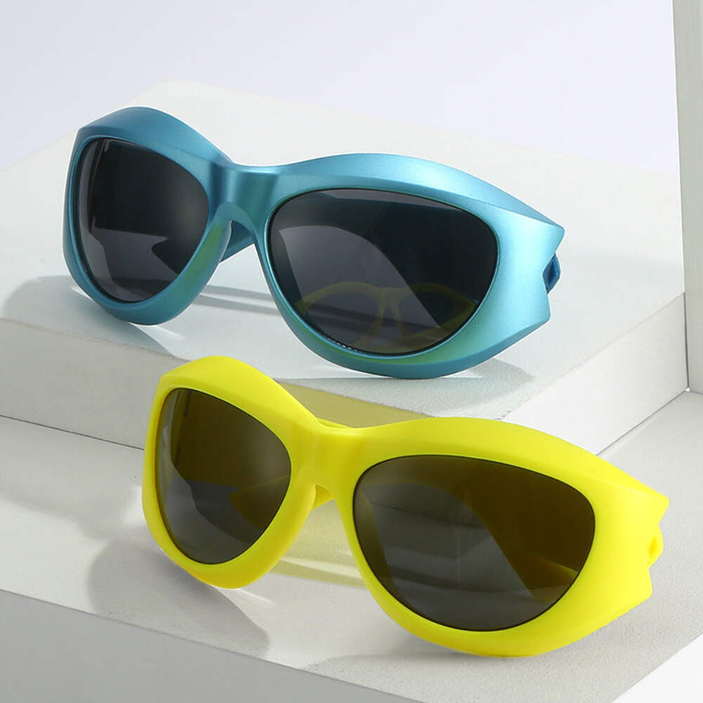 Oversized UV400 Sunglasses for Women & Men with Full Frame PC Lens  