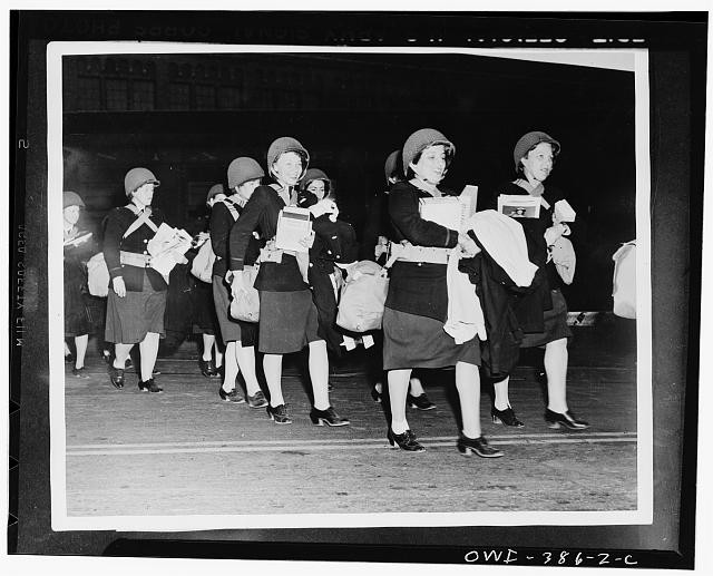Photo:U.S. Army Nurses Marching to Troop Ship 1942 WW2