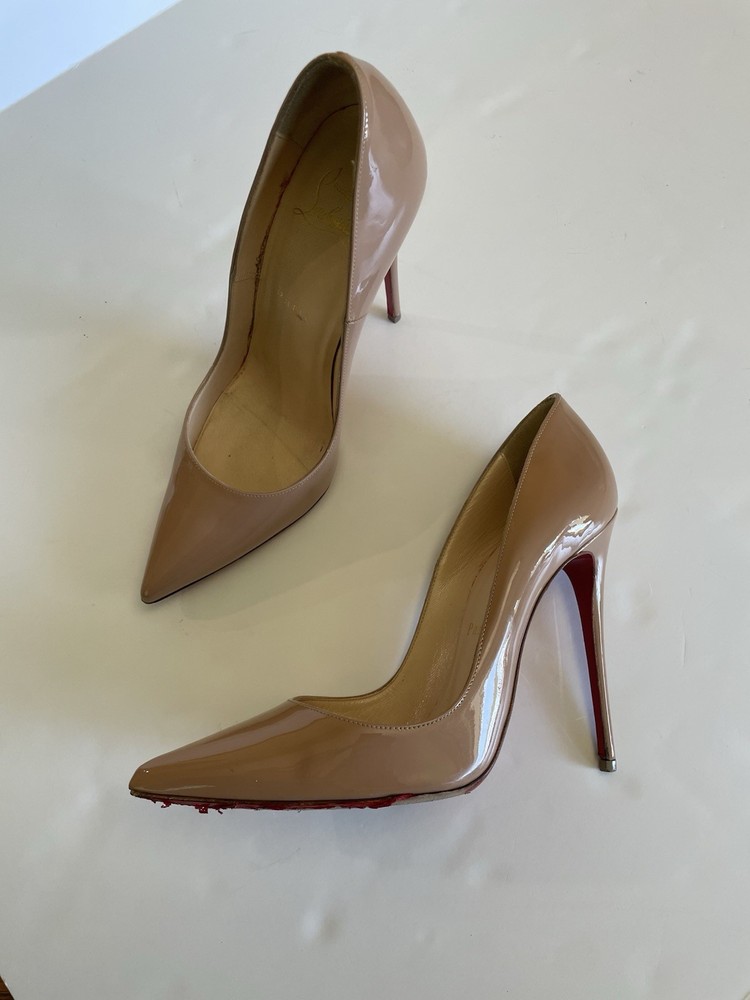 Christian Louboutin So Kate Pumps Nude Patent Leather Size 37.5 Pointed Toe