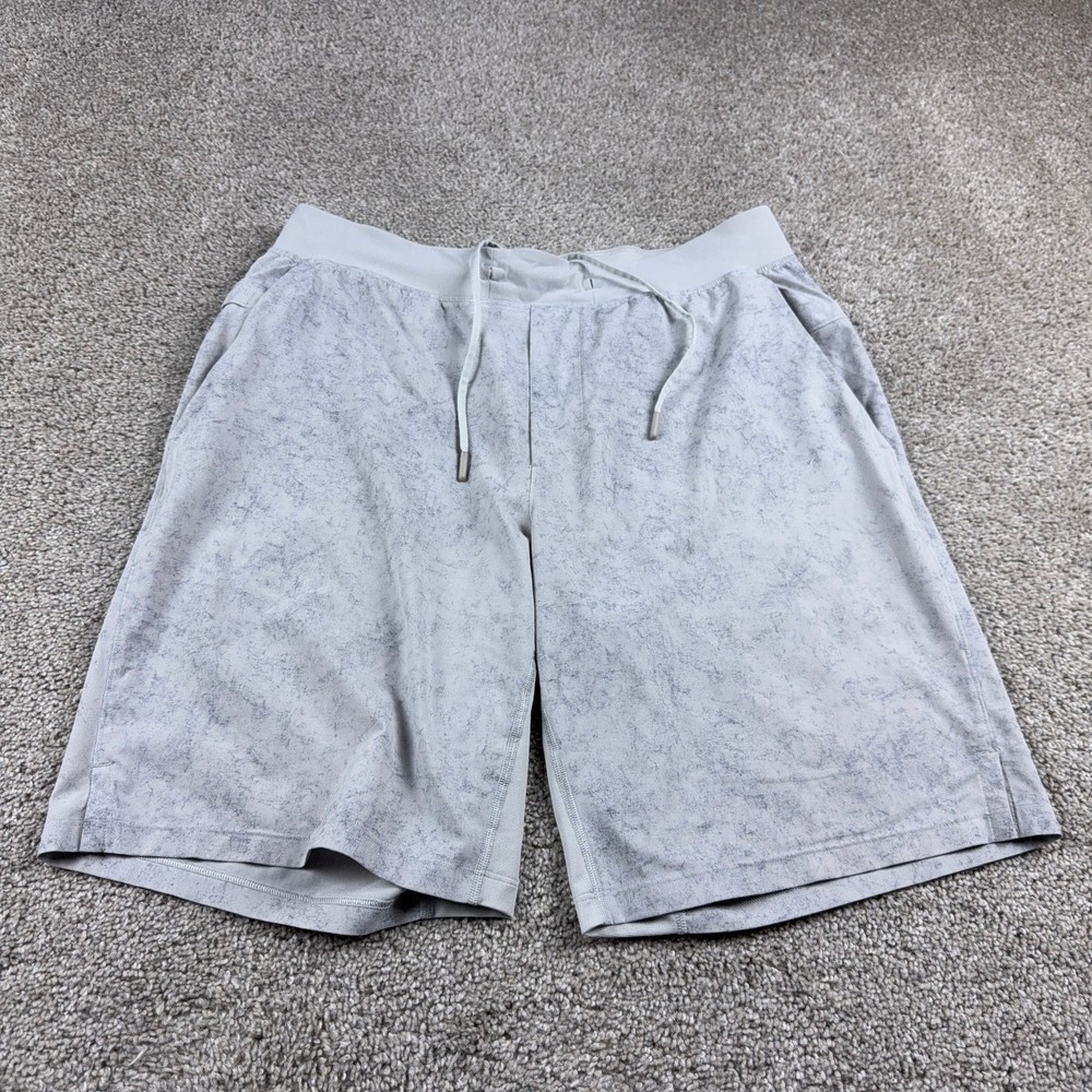 Lululemon Shorts Mens Large Gray T.H.E. Short Training Gym Running Linerless