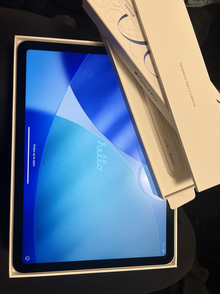 iPad Air 2024 (M2) 11inch Wi-Fi 128GB and Apple Pencil Pro