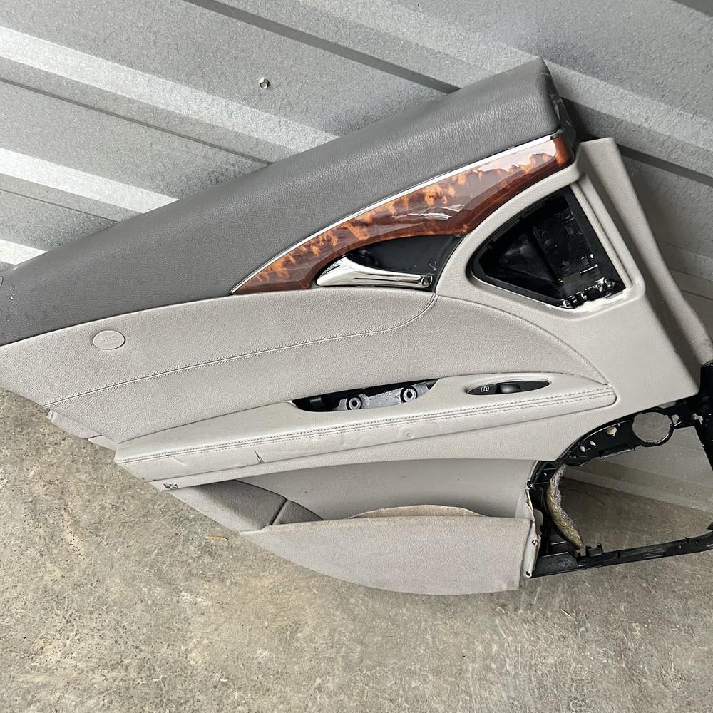 2003-2009 Mercedes W211 E350 Rear Left Driver Side Interior Door Panel Black OEM