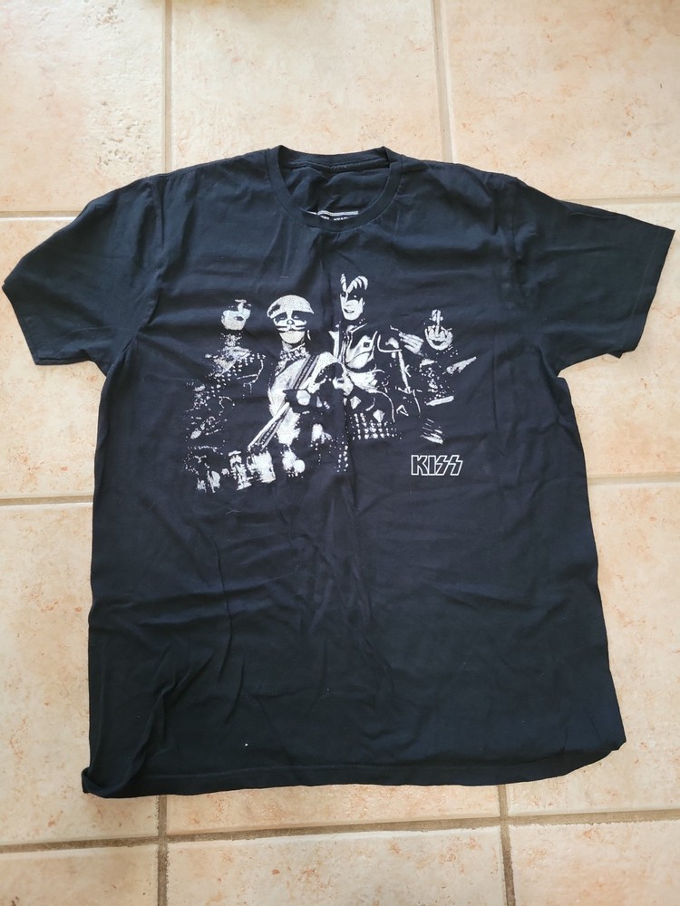 Kiss T Shirt Large