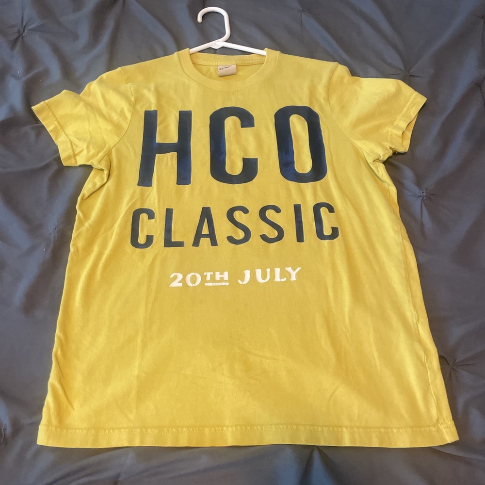 Vintage Y2K Hollister Classic Men’s Small Yellow T-shirt NICE!!