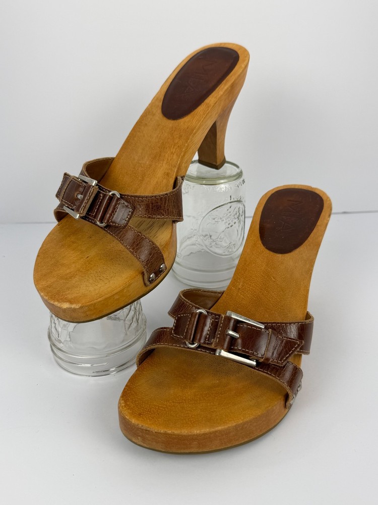 VTG MIA Wood Sandals Brown Leather Buckle Studded Platform Heels Y2K Boho Size 8