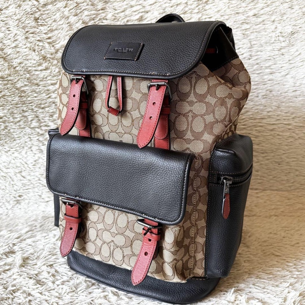 Coach Signature Canvas Backpack in Multicolor Style G07121747