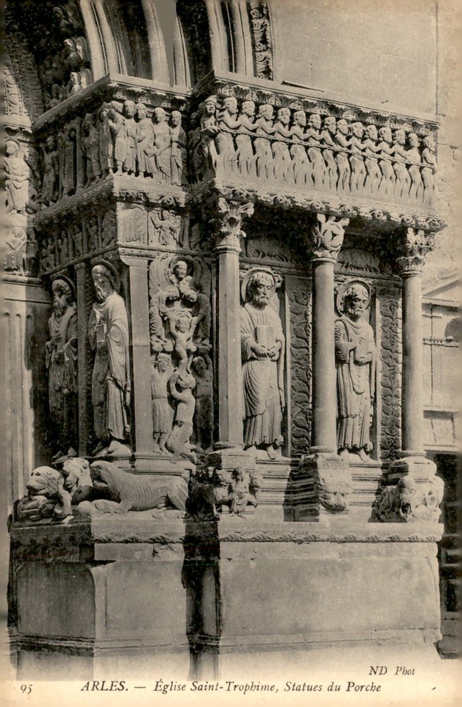 Arles, Église Saint-Trophime, Statues du Porche Postcard