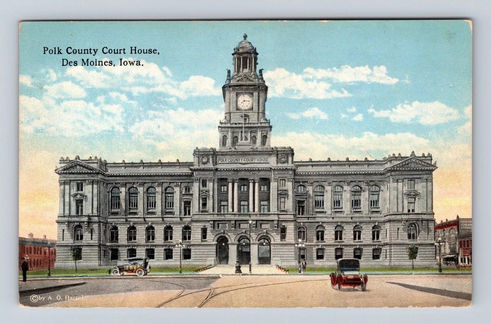 Des Moines IA-Iowa Polk County Court House Vintage Postcard