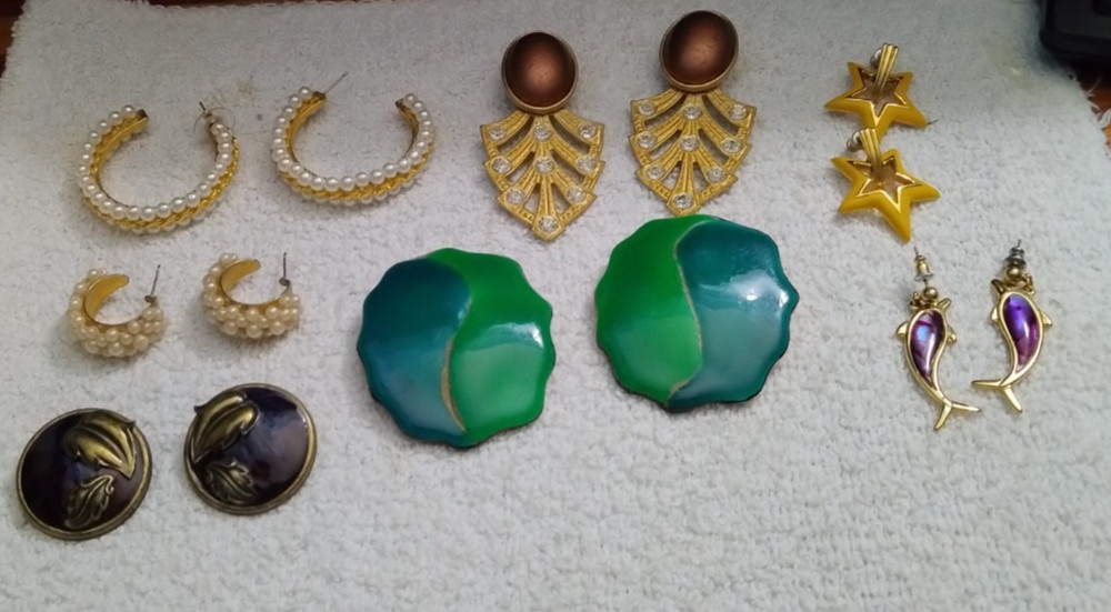 ✨Vintage To Now Lot Of 7 Pairs Beautiful Gold Tone Pierced Earrings✨