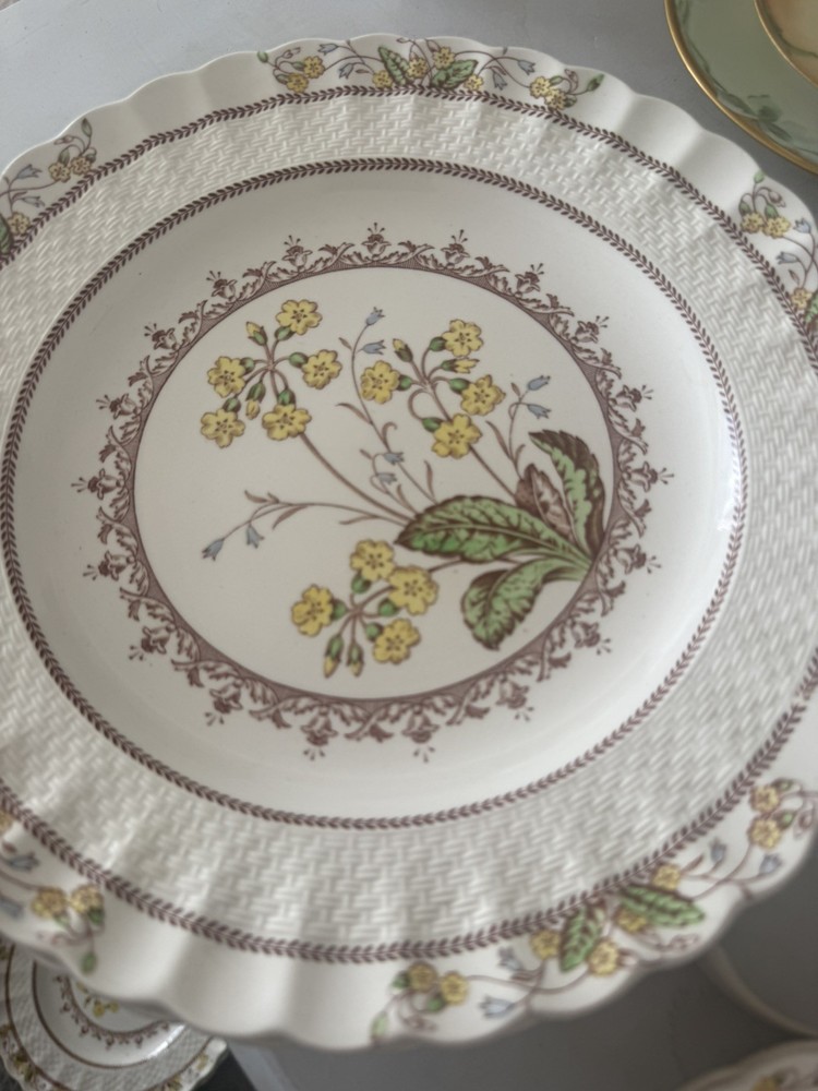 Vintage 10.5” Copeland Spode Buttercup Replacement Dinner Plate