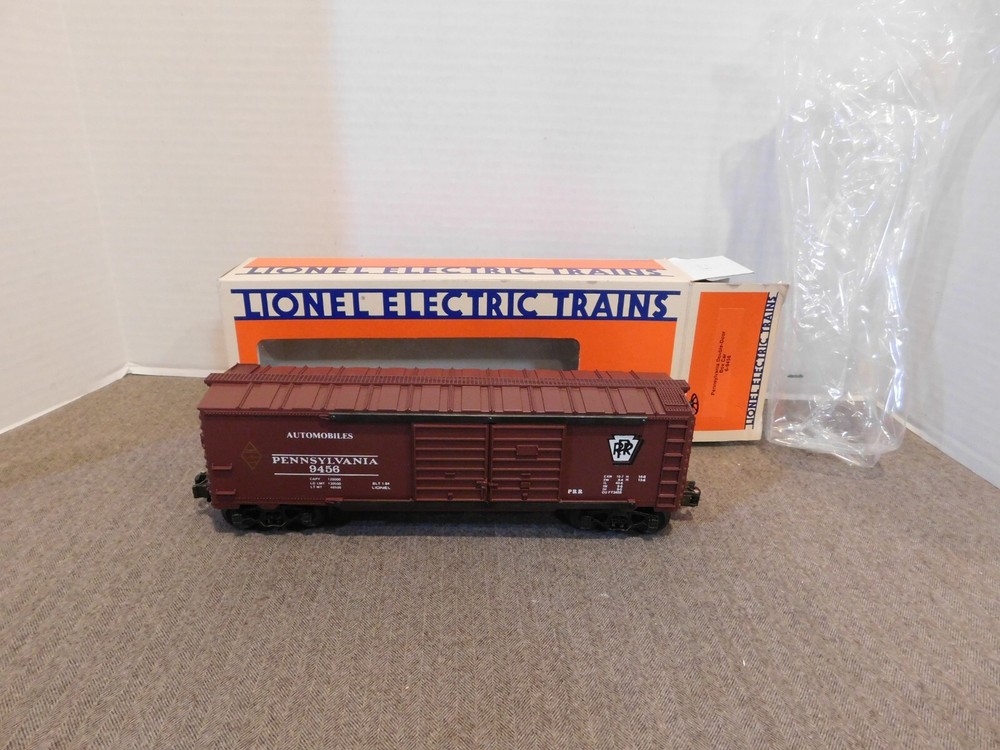 Lionel 6-9456 Pennsylvania Double Door Box Car