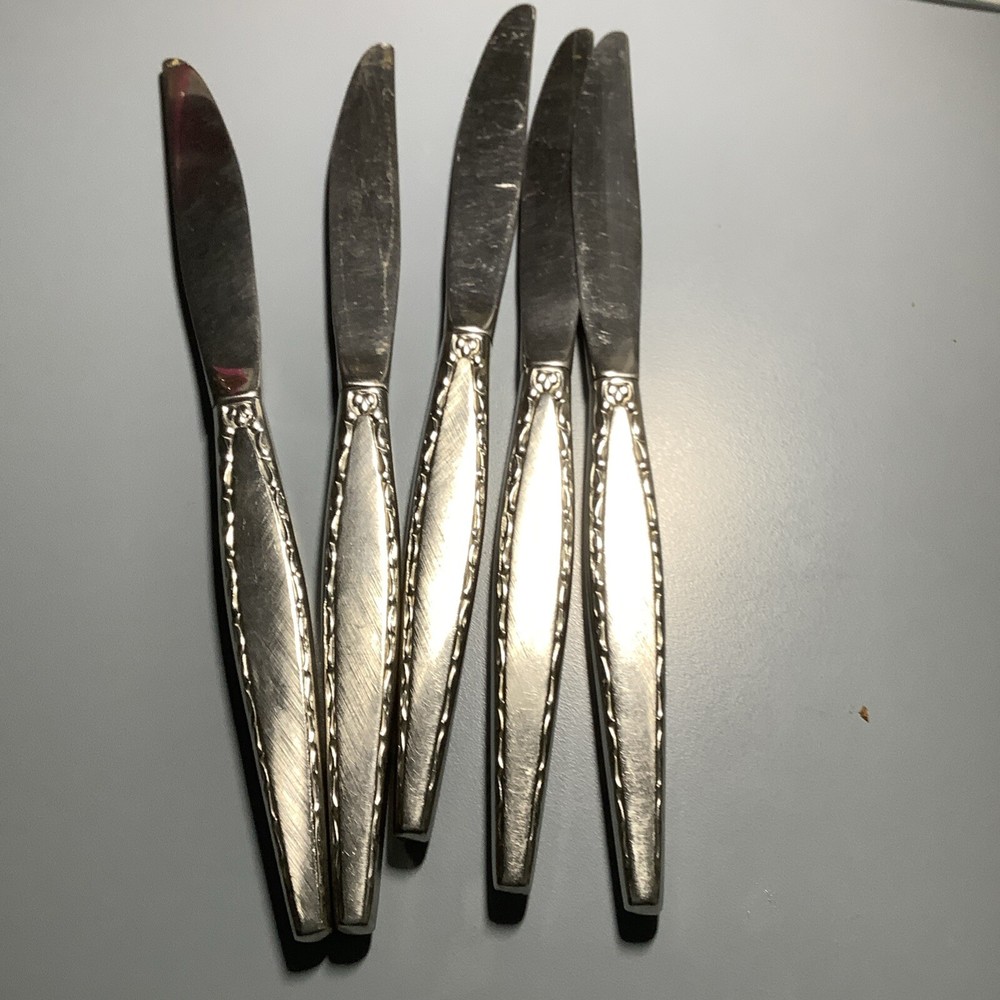 ONEIDA VENETIA  5 Dinner Table Knives Community Stainless Flatware 9 1/8