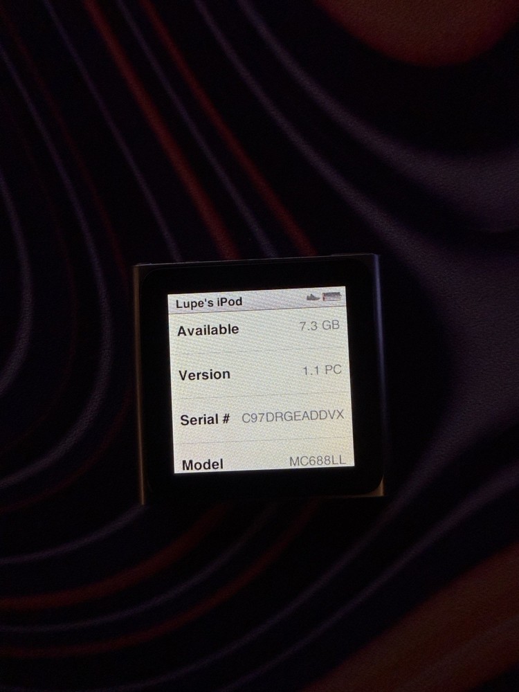 Apple iPod nano 6th Generation MC688LL 8GB Graphite Tested (Weak Battery)