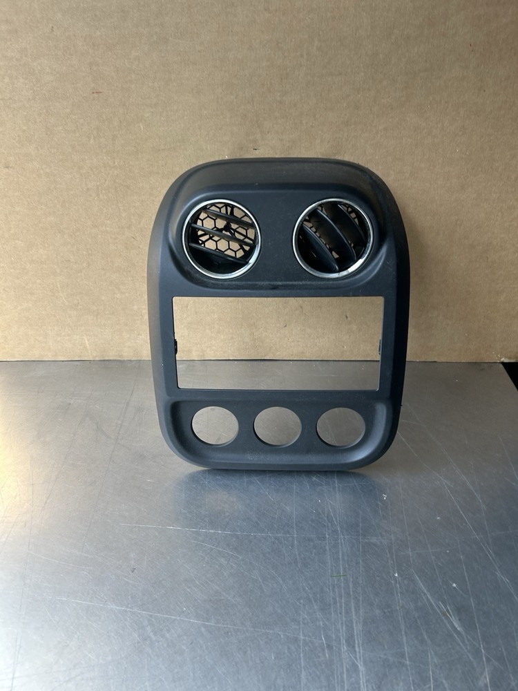 ✅2011-2017 Jeep Compass Patriot Radio Climate Control Bezel Trim 1PL23TRMAA #