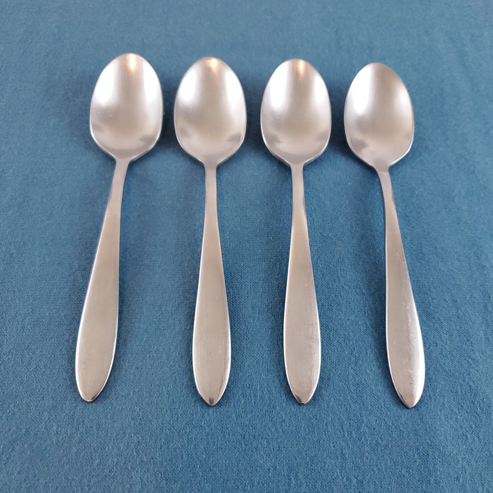 Oneida Trista Jennifer (4) Teaspoons Frost/Satin/Glossy Stainless Flatware