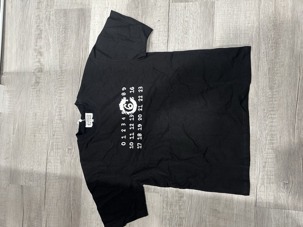 Maison Margiela Numbers Graphic Logo Men's Black T-Shirt Size L