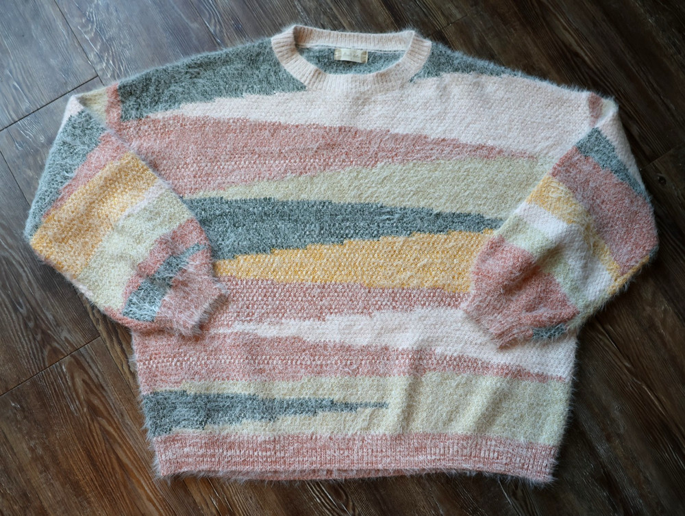 Altar'd State Soft Girl Fuzzy Colorblock Eyelash Knit Sweater Womens S Oversized