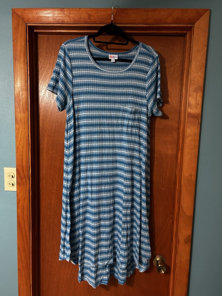 LuLaRoe 2XL Carly Women's Blue Striped Short Sleeve Dress