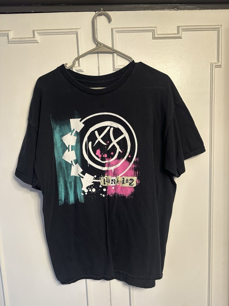 Blink-182 Men's Short Sleeve Crew Neck Cotton Black Graphic T-Shirt XL