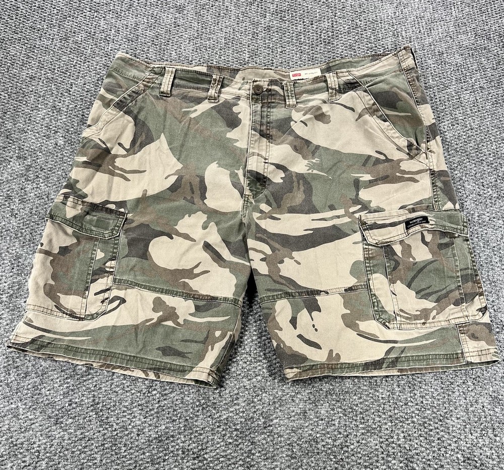 Wrangler Camo Cargo Shorts Mens Size 46 Camo Green Army Military Work Utility