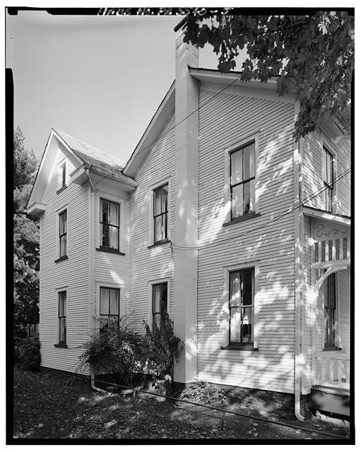 5. VIEW NORTHEAST, WEST SIDE - Thomas Aikey House, Route 664, approximately 900