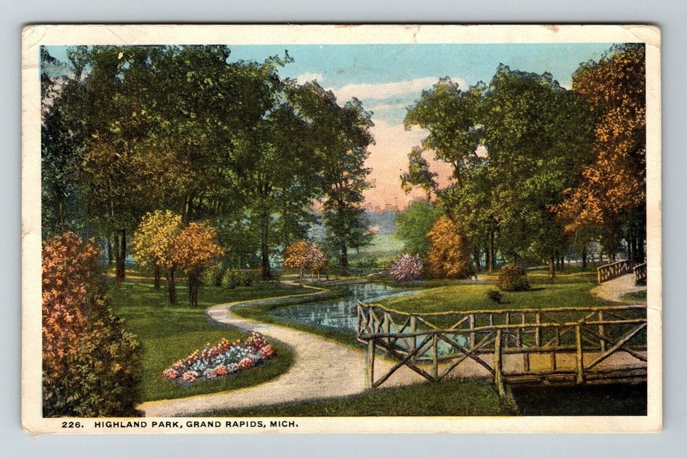 Grand Rapids MI-Michigan, Highland Park Vintage Souvenir Postcard