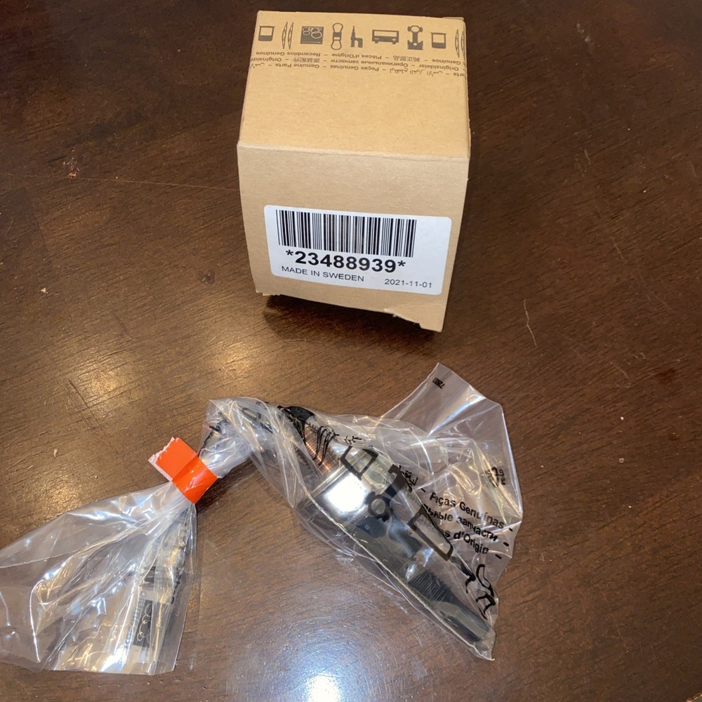 Genuine Volvo/Mack Common Rail Fuel Pressure Sensor Volvo D13 Mack MP8 23488939