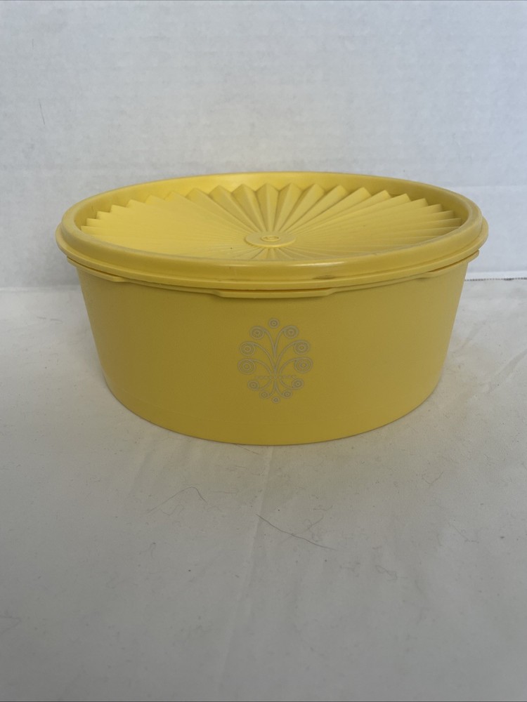 Vintage Tupperware Servalier Canister Harvest (1204-9) Yellow w/lid (1205-26)