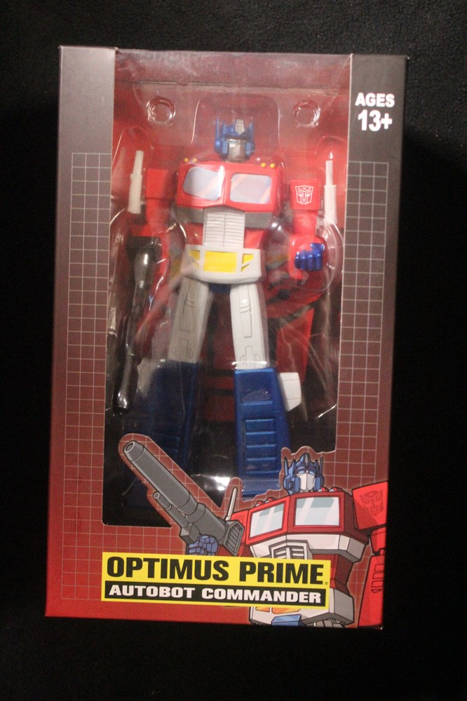 Optimus Prime Autobot Commander PVC Statue